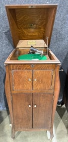 Victor VV-XI Floor Model Disc Phonograph