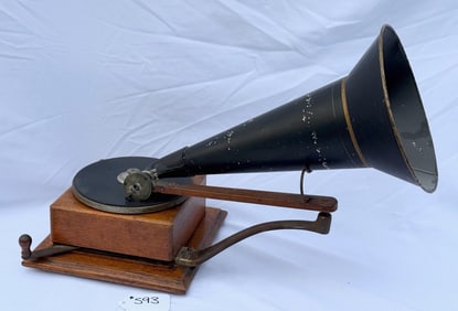 Berliner Ratchet Wind Gramophone Disc Phonograph
