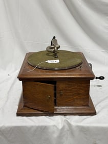 VV-VI Disc Phonograph