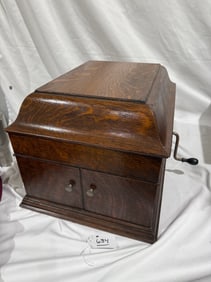 Victor VV-VIII Disc Phonograph