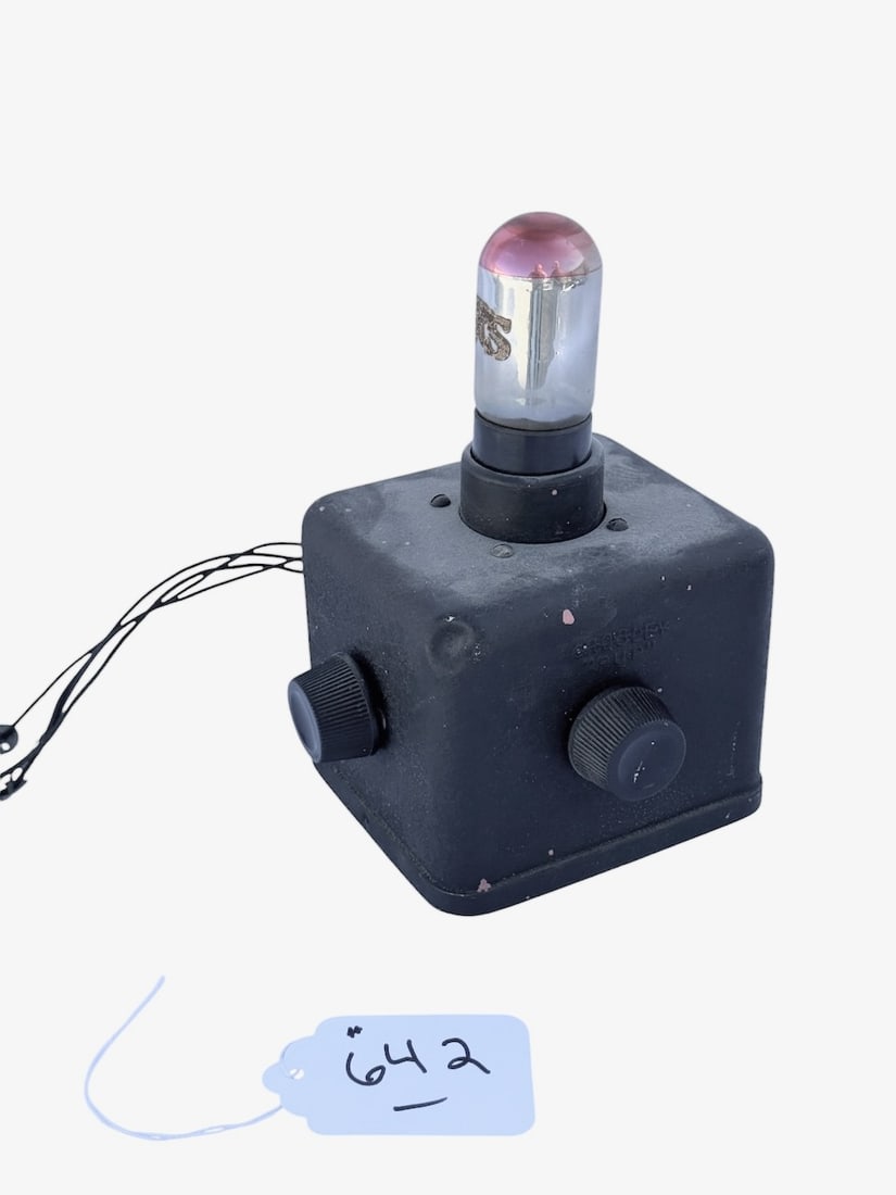 Crosley Pup Radio (1 of 2)