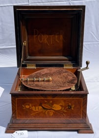 Porter 11" Disc Music Box