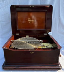 Mira 17-1/4" Disc Music Box