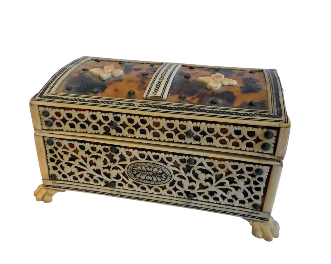 Excellent Inlaid Box (1 of 4)