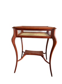 Display Case Table
