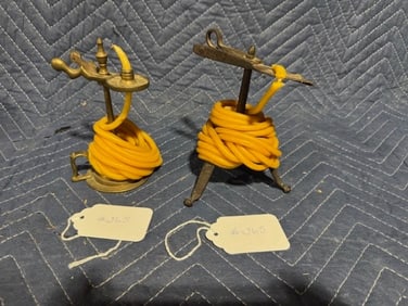 A group of 2 Taper Jacks