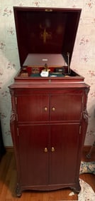 Victrola VV-XVI Floor Model Phonograph