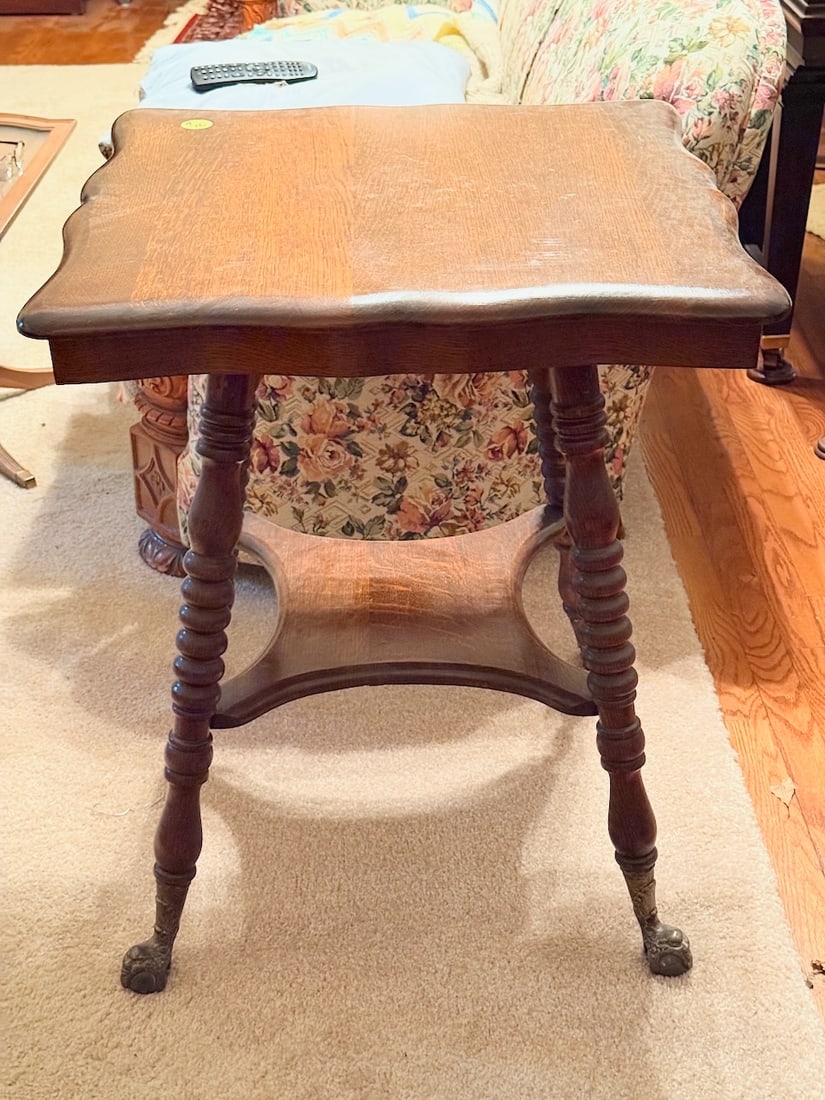 Nice oak serpentine top parlor table (1 of 1)