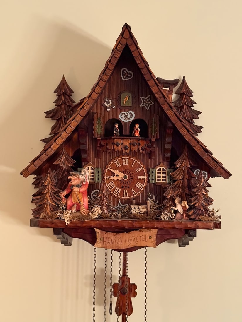Black Forest Style Clock (1 of 3)