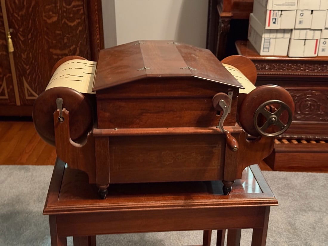 Large Unidentified Paper Roll Organ (1 of 3)