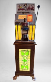Jennings Chief Slot Machine with cabinet