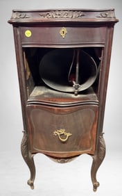 Edison Model 375 "Louis Fifteenth" Phonograph