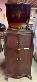 Victor Victrola VV-XVII Phonograph