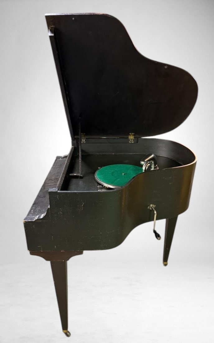 Phono-grand Piano Phonograph: Complete with tonearm, reproducer and crank. ‘This Lot must be picked up in Fordland, MO on September 28 & 29’
