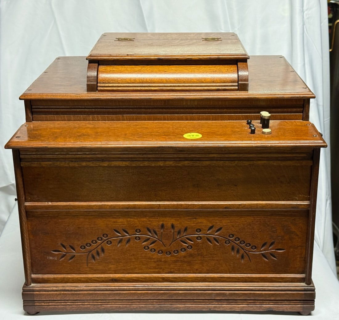 Clarion Paper Roll Organ (1 of 5)