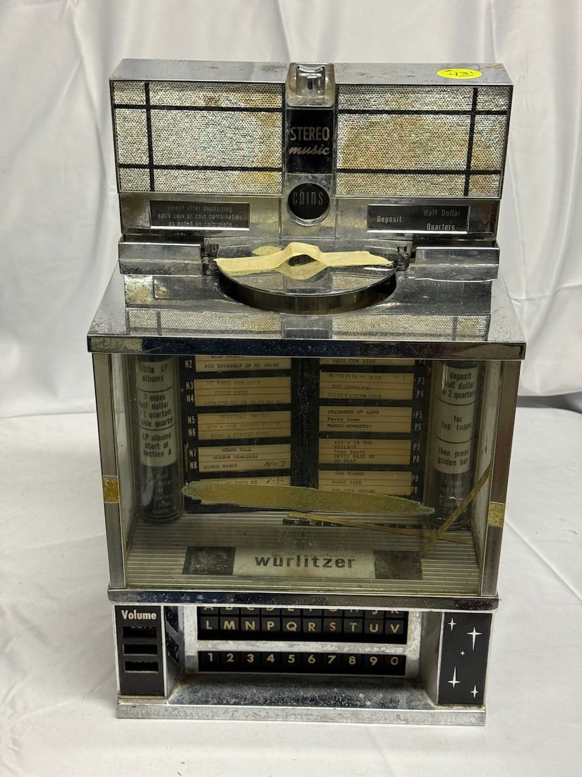 Seeburg Stereo Showcase Jukebox