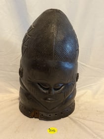 Mende Female Helmet Mask