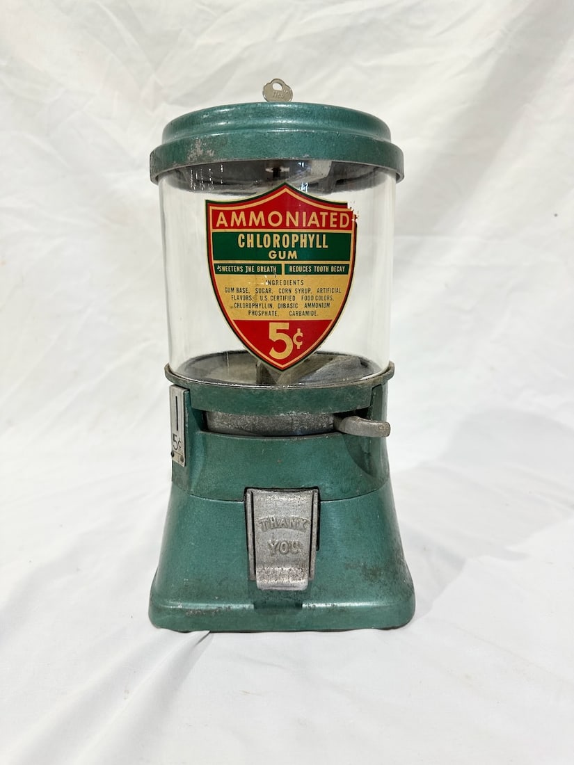 1940s Ammoniated Chlorophyll Gum 5 cent Coin-op machine (1 of 1)