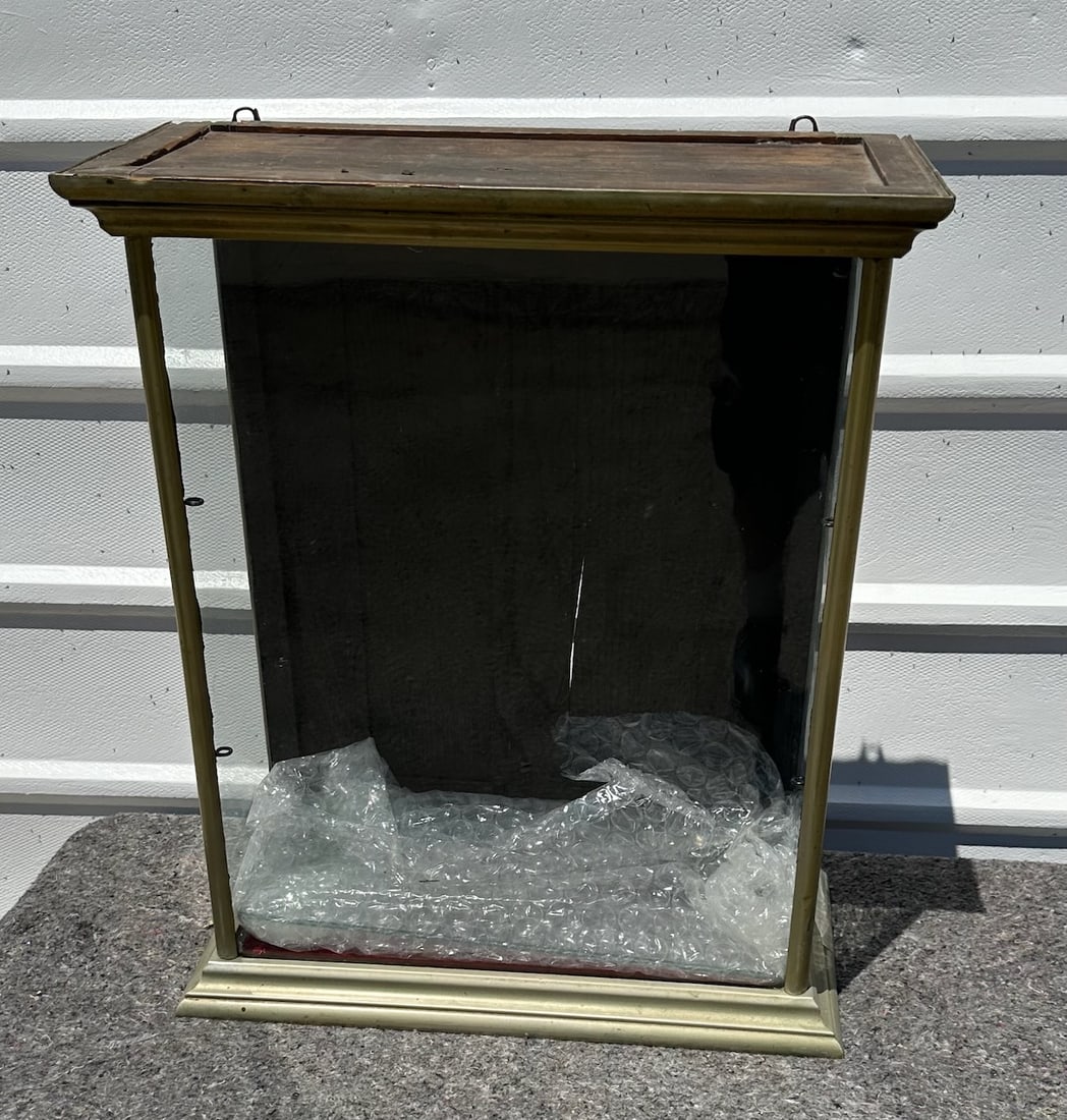 Counter Showcase With Glass Shelves (1 of 1)