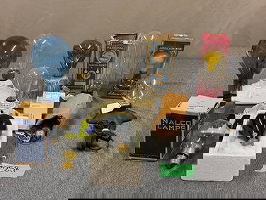 Group of Light Bulbs (1 of 2)