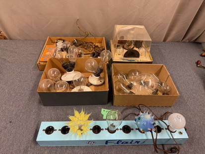 Group of Light Bulbs: One lot.