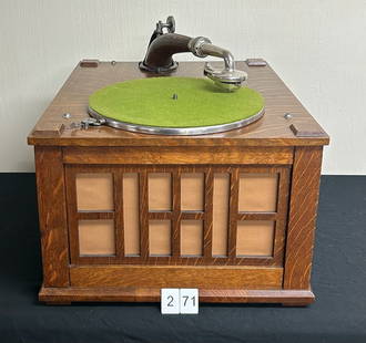 Edison Mission Style Oak B-60 Diamond Disc Phonograph: Reproducer and crank. SN-SM1494