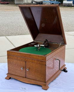 Victor Victrola VV-XI-A Oak Disc Phonograph: Type G with Exhibition reproducer, S/N - 242431G