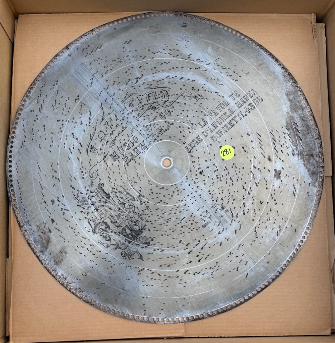 13 Regina 27" Music Discs