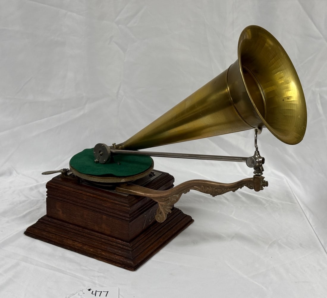 Zon-O-Phone "Home Front Mount Disc Phonograph (1 of 3)