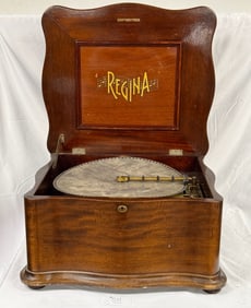 Regina Style 50 15.5" Disc Music Box