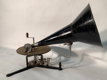 Berliner Small Three Leg Toy Phonograph