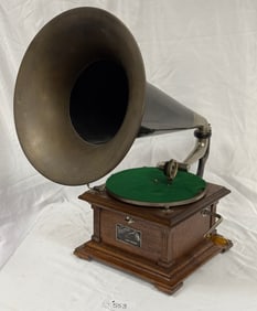 Victor II Humpback Disc Phonograph