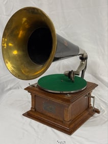 Victor II Disc Phonograph