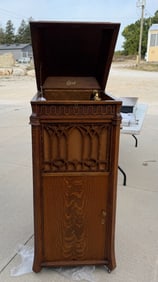 Edison C-19 Oak Floor Model Disc Phonograph