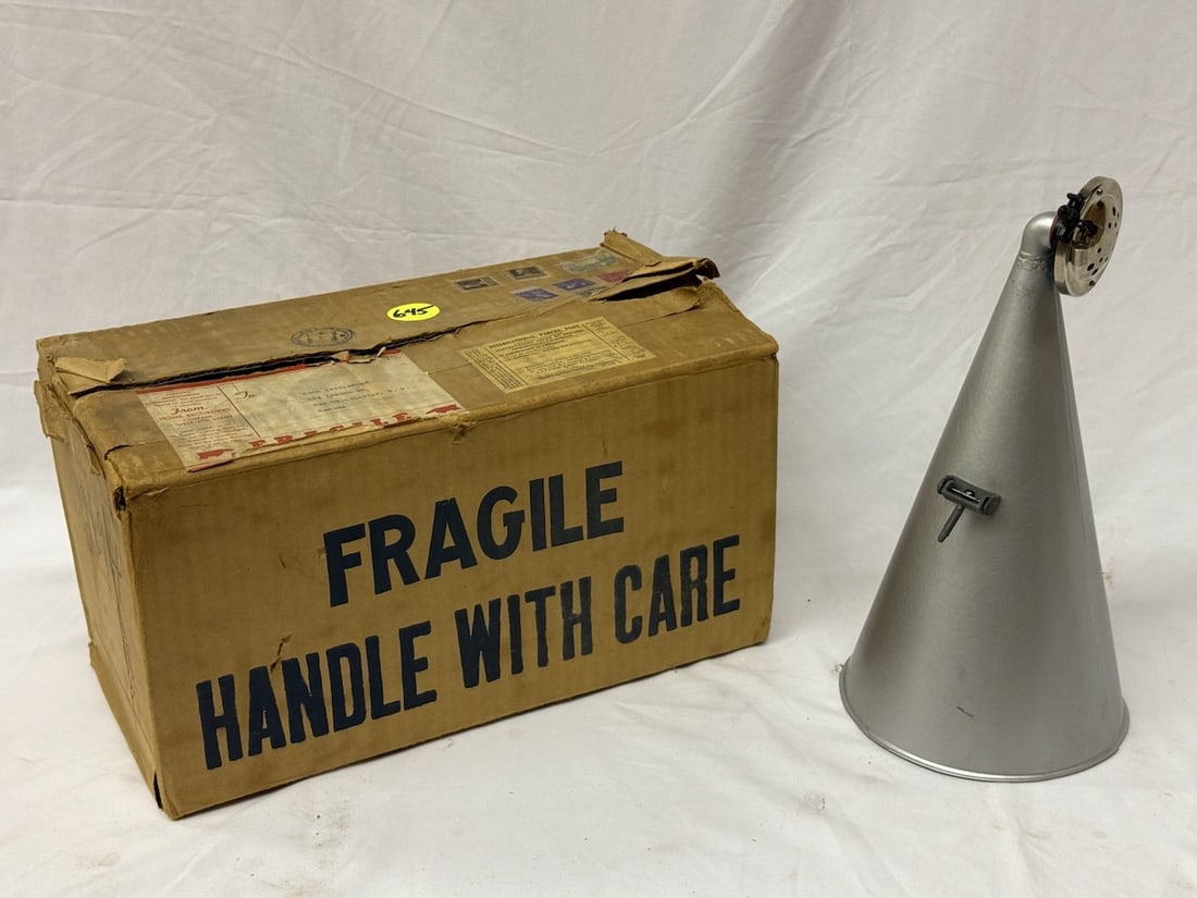 NOS Horn and reproducer: Original box. Home Recording outfit