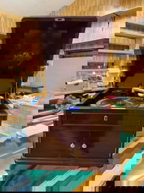 Victor VV-XI Table Model Phonograph