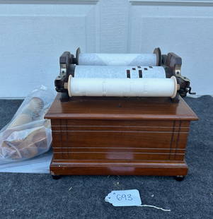 Clariona Organette: No amplifier, 6 rolls included, excellent case and sound.