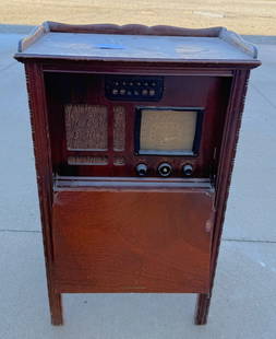 Stromberg Carlson 325N End Table Radio: Missing one knob, untested. 19"w x 13"d x 31 1/2"h