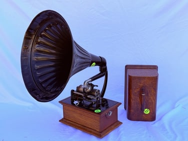 Columbia BVT "Oxford" Cylinder Phonograph