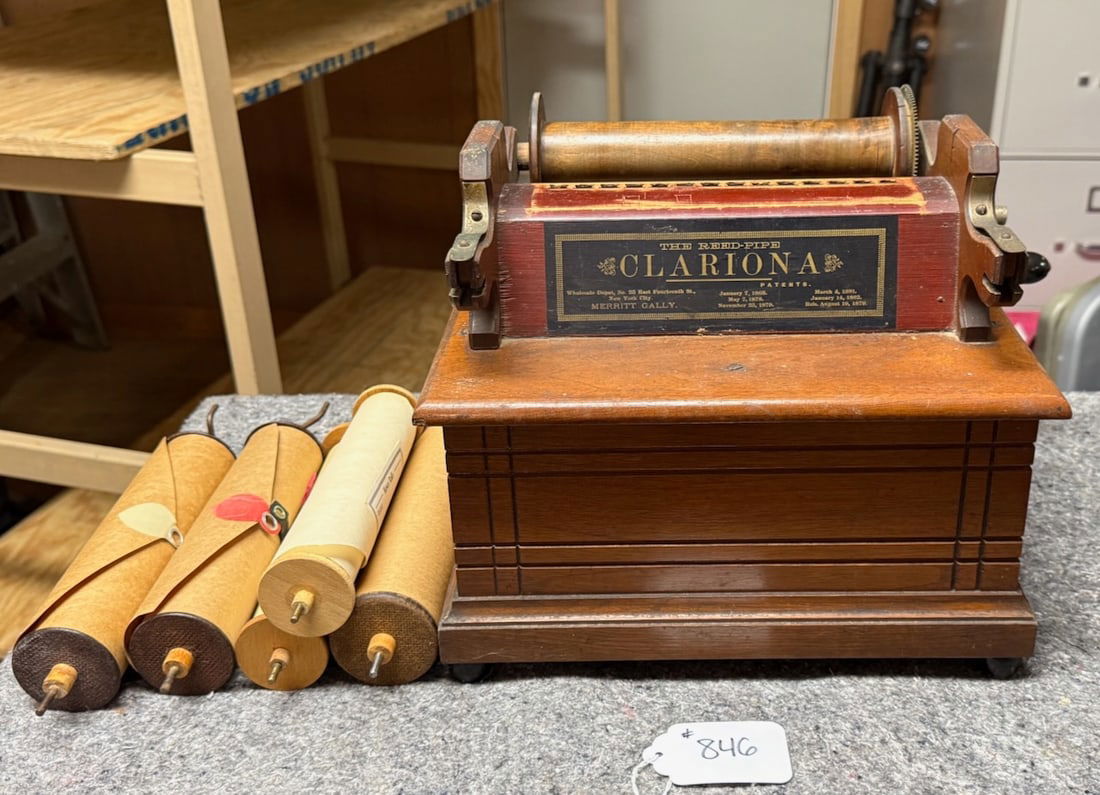 Clariona Organette (1 of 3)