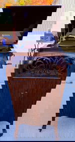 Sonora Bay Grand Mahogany Floor Model Phonograph