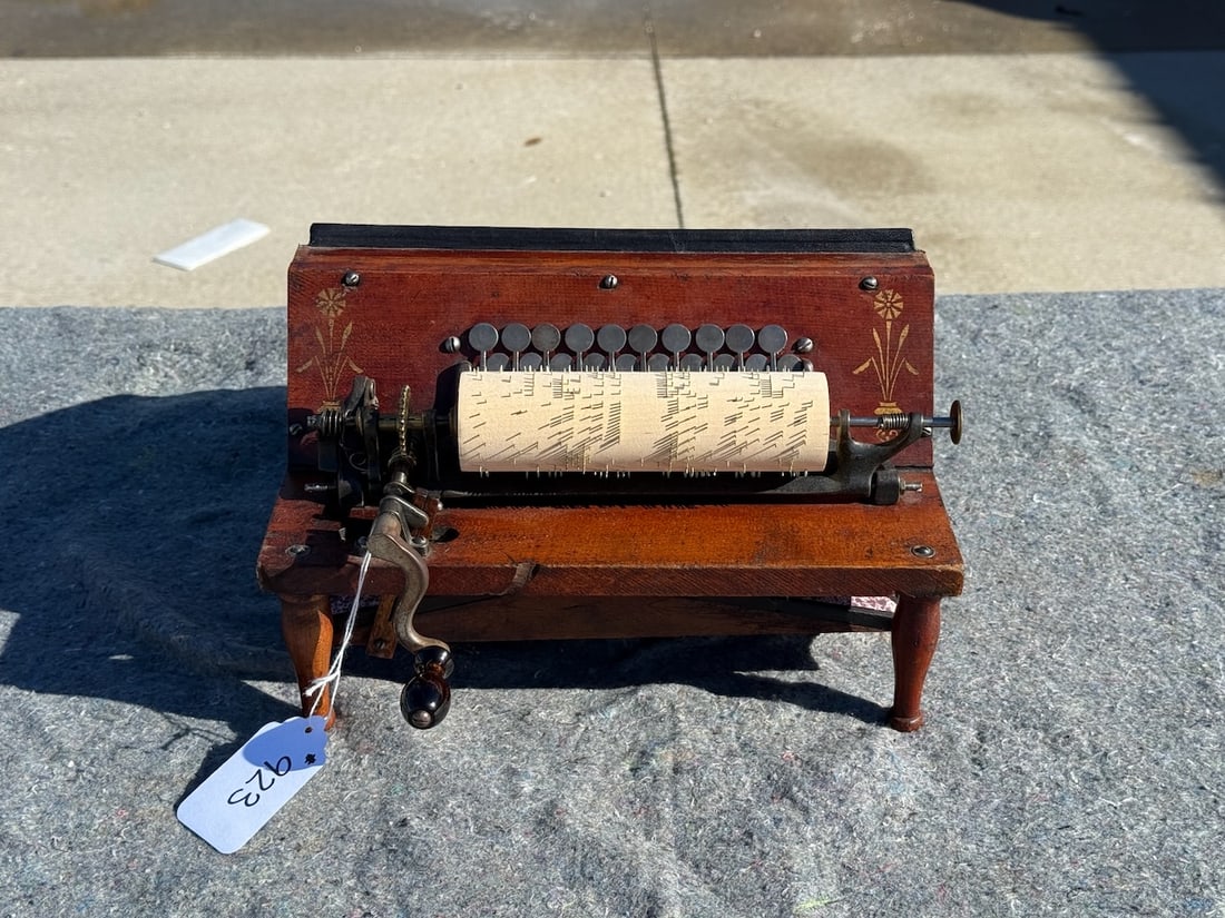 The Gem Roller organ (1 of 4)