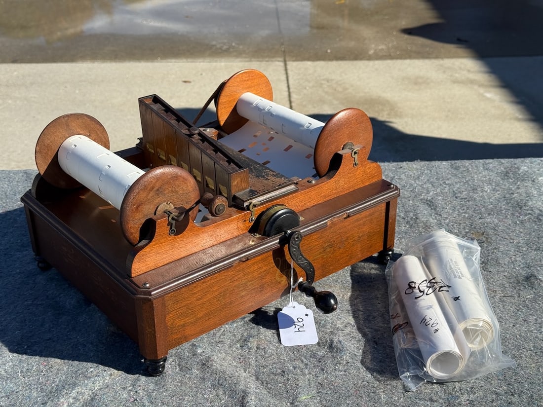 McTammany Large Roll Organette (1 of 2)