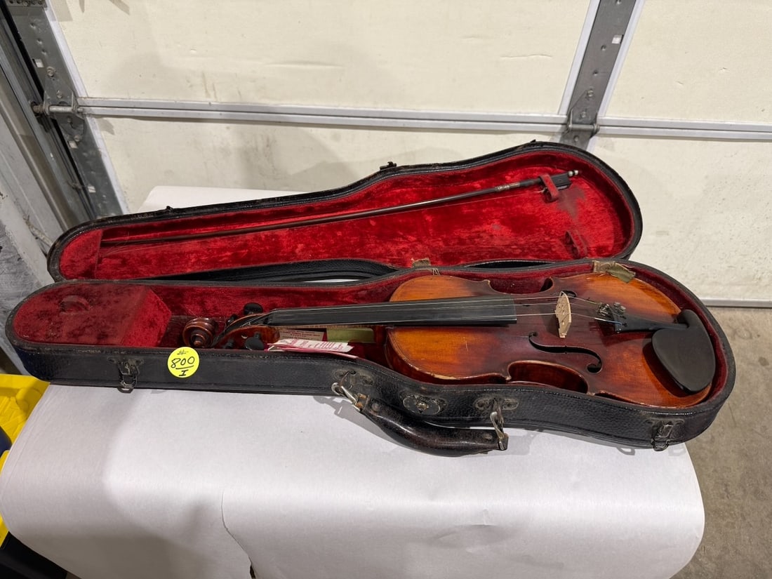 Violin and Case (1 of 3)