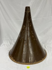 Victor Distributing & Export Trumpet Horn