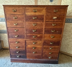Excellent Oak Multidrawer cabinet