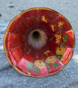 Flowered Morning Glory Horn