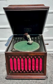 Edison Mahogany B-80 Disc Phonograph
