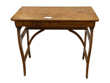 Hawthorn & Sheble Phonograph Demonstration Table