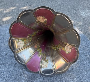 Flowered Morning Glory Horn